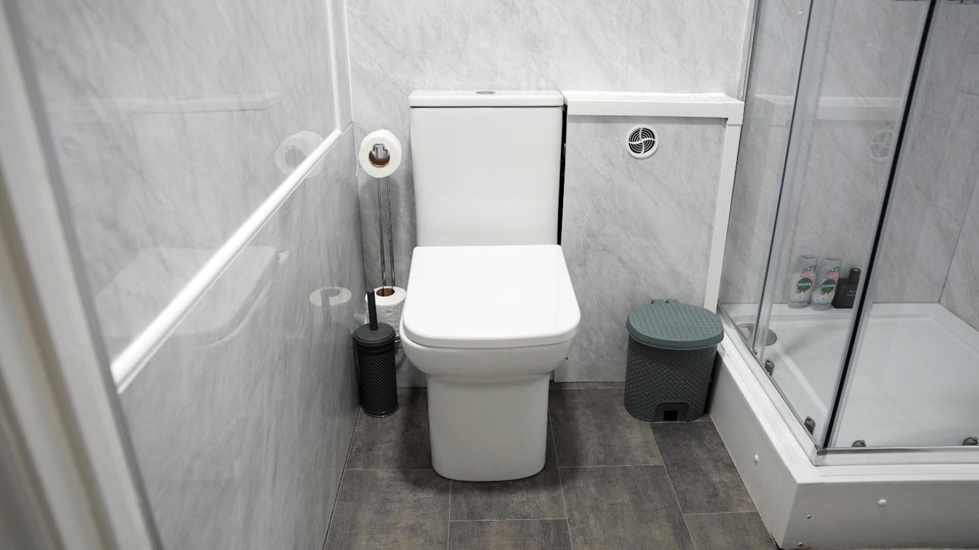 City Centre House, Parking With Ev, Free Wifi, Netflix Coventry Bagian luar foto