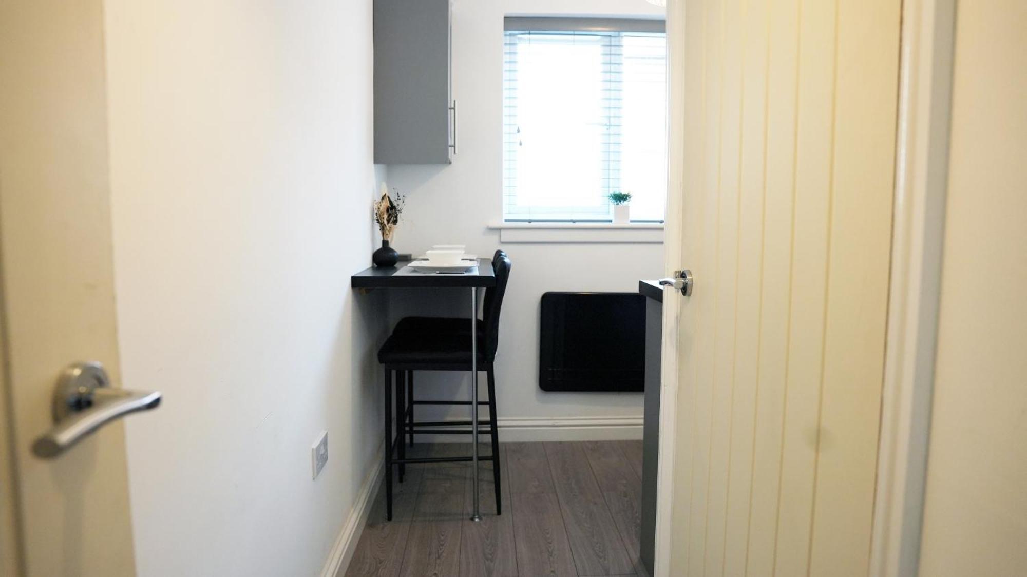 City Centre House, Parking With Ev, Free Wifi, Netflix Coventry Bagian luar foto