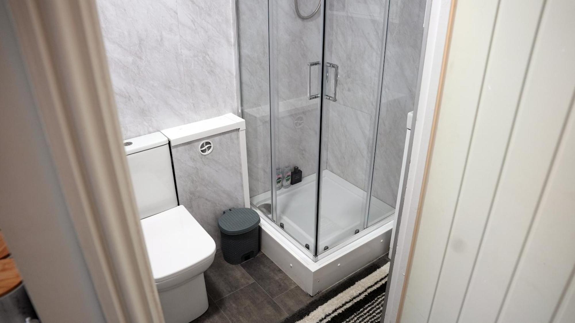City Centre House, Parking With Ev, Free Wifi, Netflix Coventry Bagian luar foto