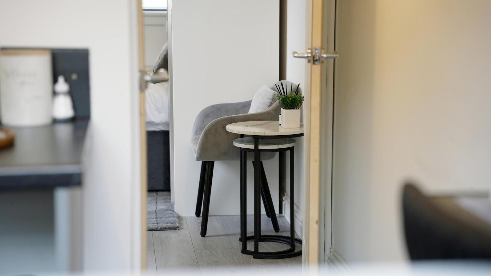City Centre House, Parking With Ev, Free Wifi, Netflix Coventry Bagian luar foto