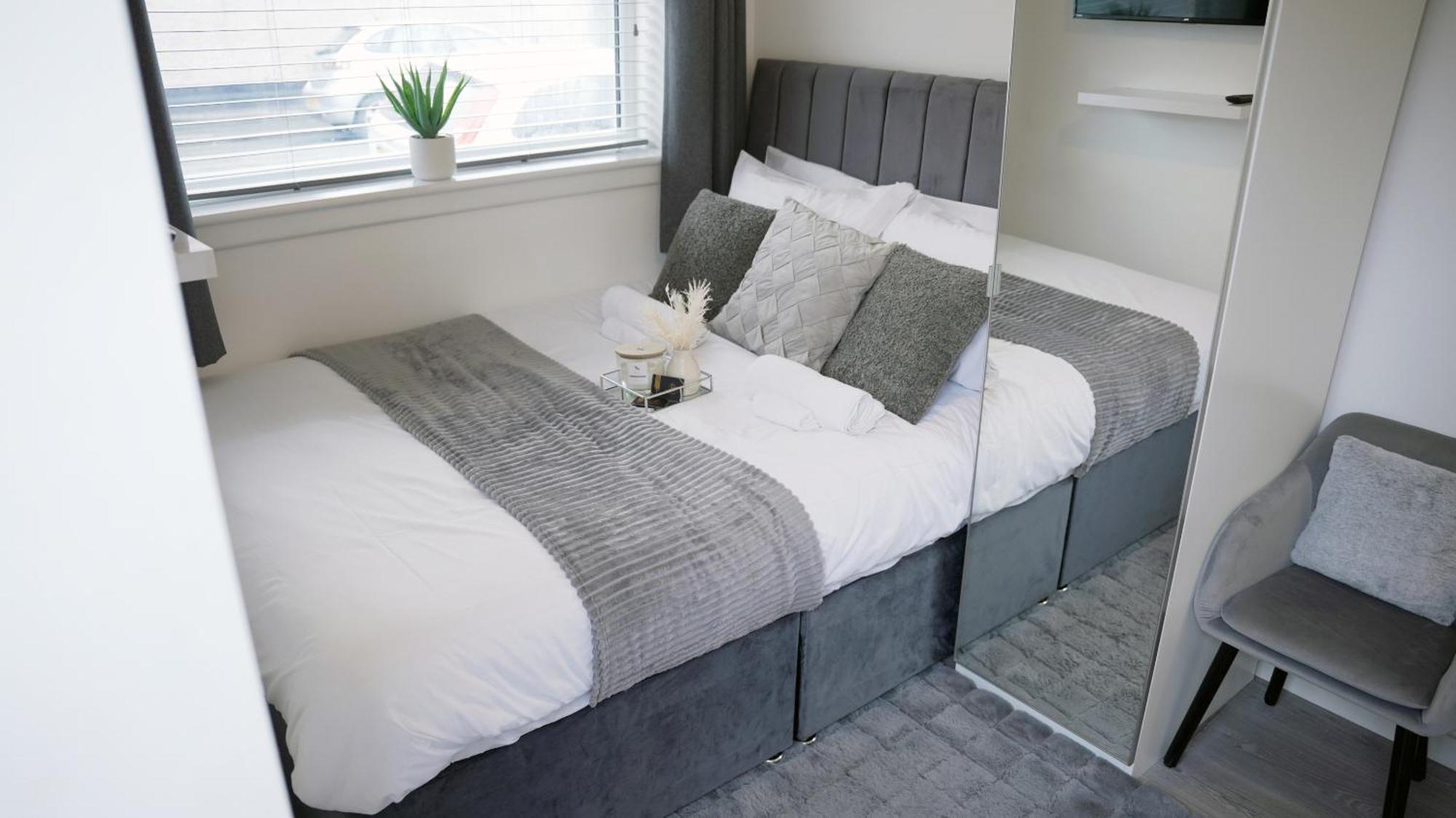 City Centre House, Parking With Ev, Free Wifi, Netflix Coventry Ruang foto