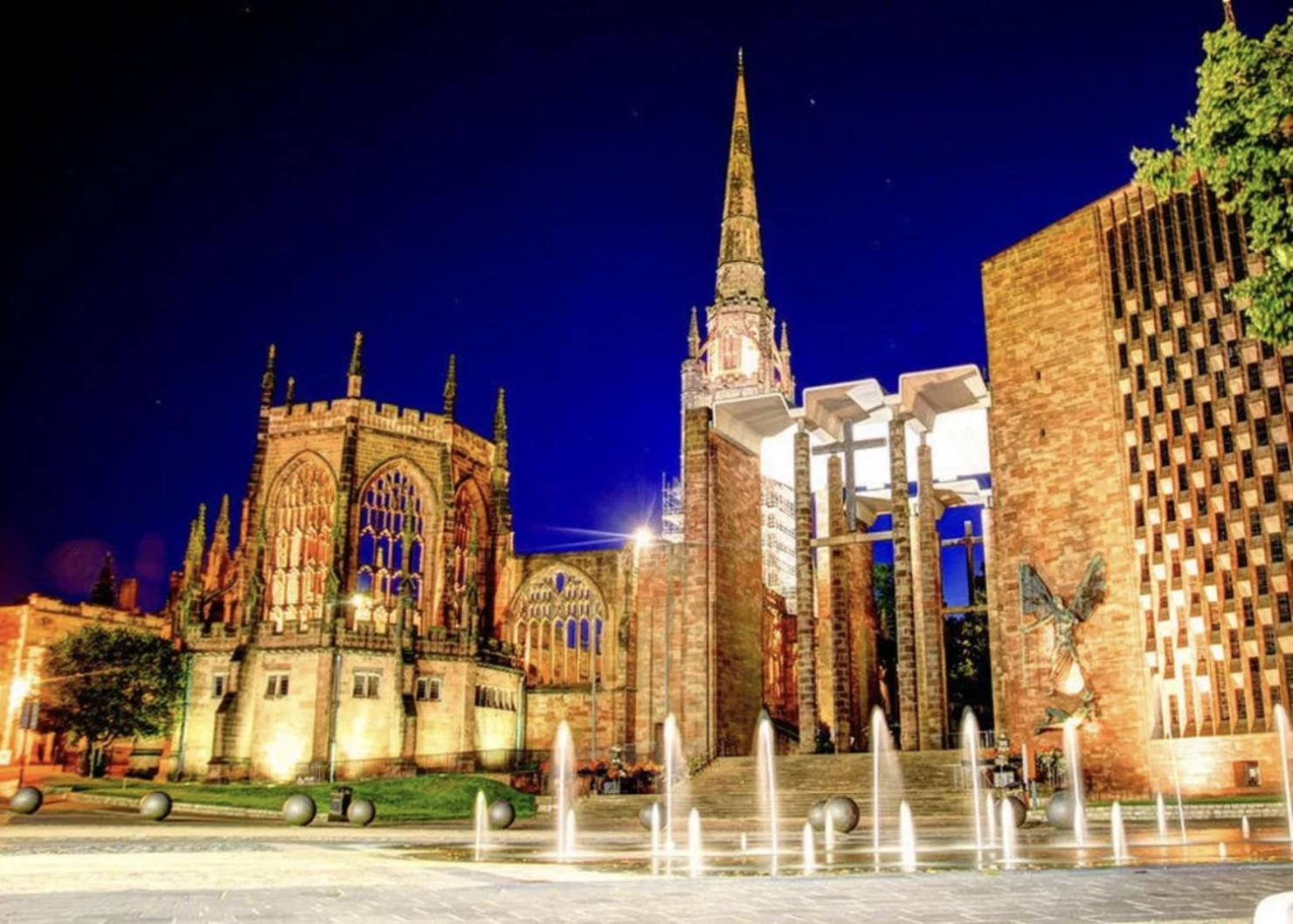 City Centre House, Parking With Ev, Free Wifi, Netflix Coventry Bagian luar foto